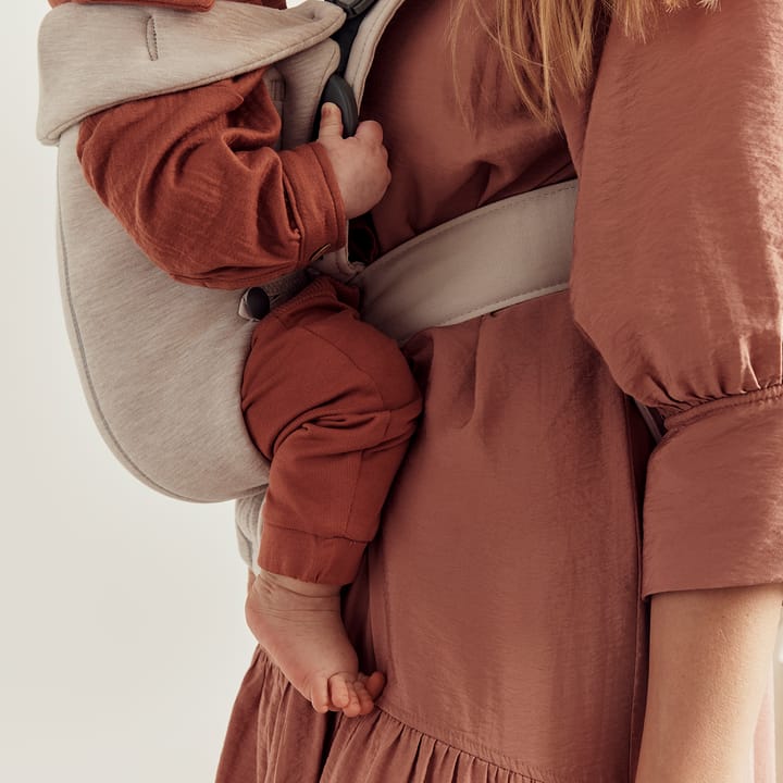 Bärsele Mini 3D Jersey - Ljusbeige Babybjörn